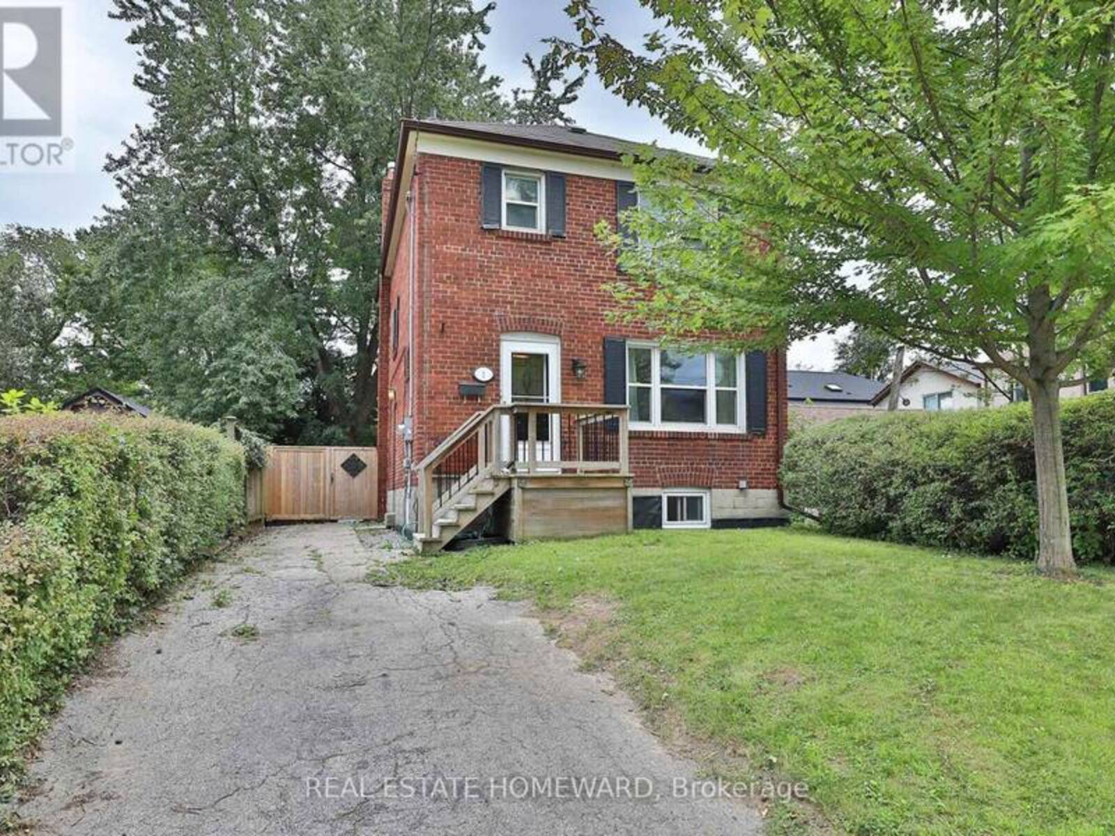 1 PINEGROVE AVENUE, Toronto, Ontario M1N 2G3