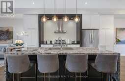 12 GENUINE LANE | Richmond Hill Ontario | Slide Image Nine