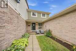 865 GENTRY CRESCENT | Oshawa Ontario | Slide Image Four