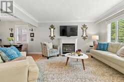 77 GLEN DAVIS CRESCENT | Toronto Ontario | Slide Image Nine
