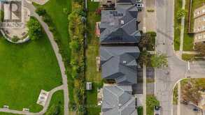 9 ALPACA DRIVE | Richmond Hill Ontario | Slide Image Five
