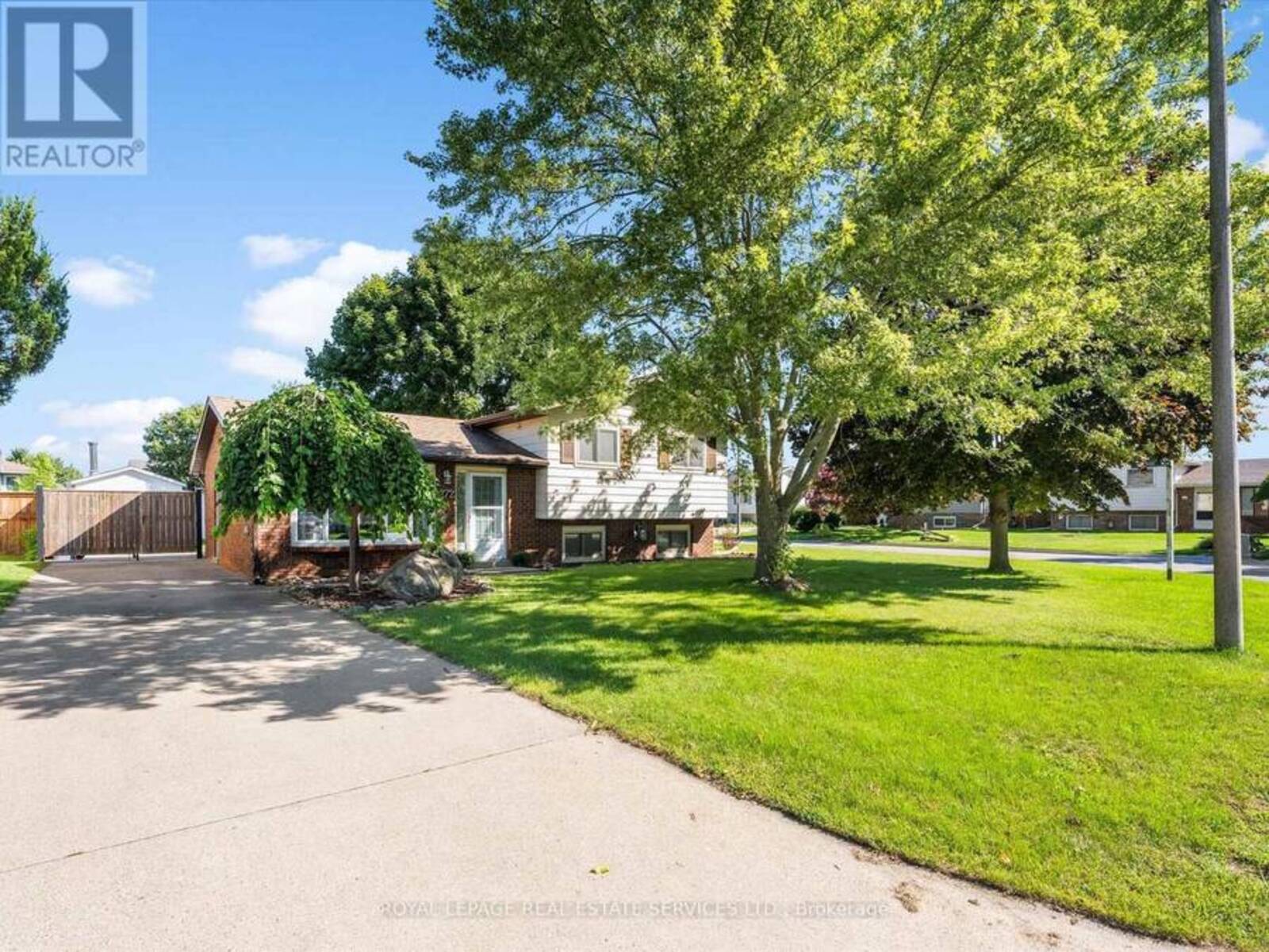 272 TAYLOR ROAD, Windsor, Ontario N0R 1G0