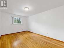 21 GROVE PARK CRESCENT | Toronto Ontario | Slide Image Eighteen