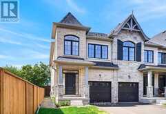 3173 MAPLEHILL DRIVE | Burlington Ontario | Slide Image Three