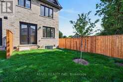 3173 MAPLEHILL DRIVE | Burlington Ontario | Slide Image Five