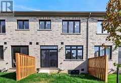 3175 MAPLEHILL DRIVE | Burlington Ontario | Slide Image Four