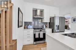 9 CROWN GATE | Oakville Ontario | Slide Image Ten
