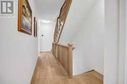 9 CROWN GATE | Oakville Ontario | Slide Image Thirteen