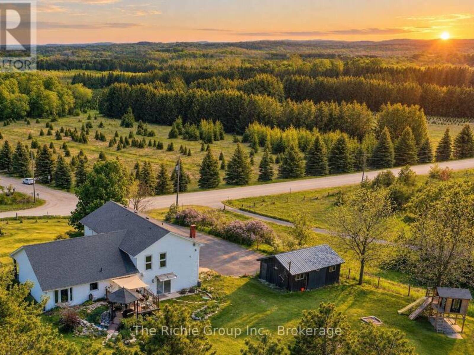 994490 MONO-ADJALA TOWNLINE, Mono, Ontario L9W 6H6