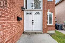 6348 NEWCOMBE DRIVE | Mississauga Ontario | Slide Image Four