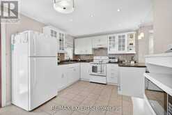 257 JOHN STREET | Toronto Ontario | Slide Image Fifteen