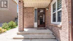 362 KINGSBRIDGE GARDEN CIRCLE | Mississauga Ontario | Slide Image Three