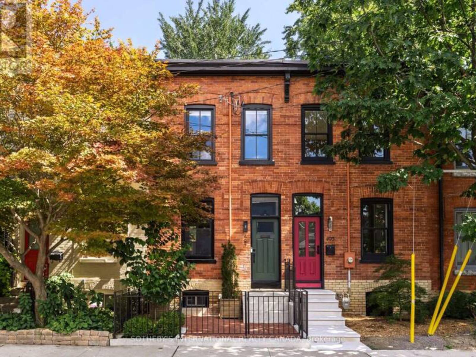 497 SACKVILLE STREET, Toronto, Ontario M4X 1T6