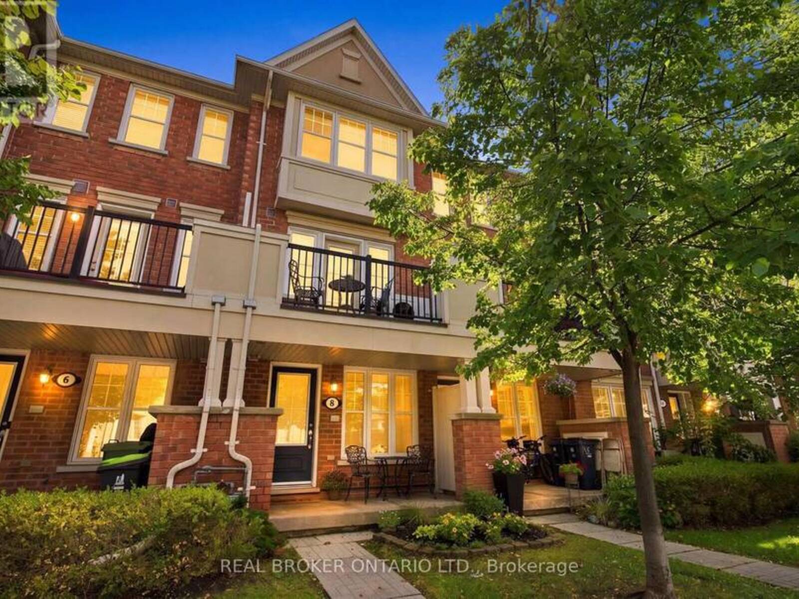 8 AYERS CRESCENT, Toronto, Ontario M1L 0G6