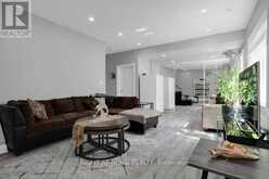6 PLOWMAN LANE | Richmond Hill Ontario | Slide Image Sixteen