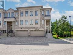 6 PLOWMAN LANE Richmond Hill Ontario, L4S 0G4