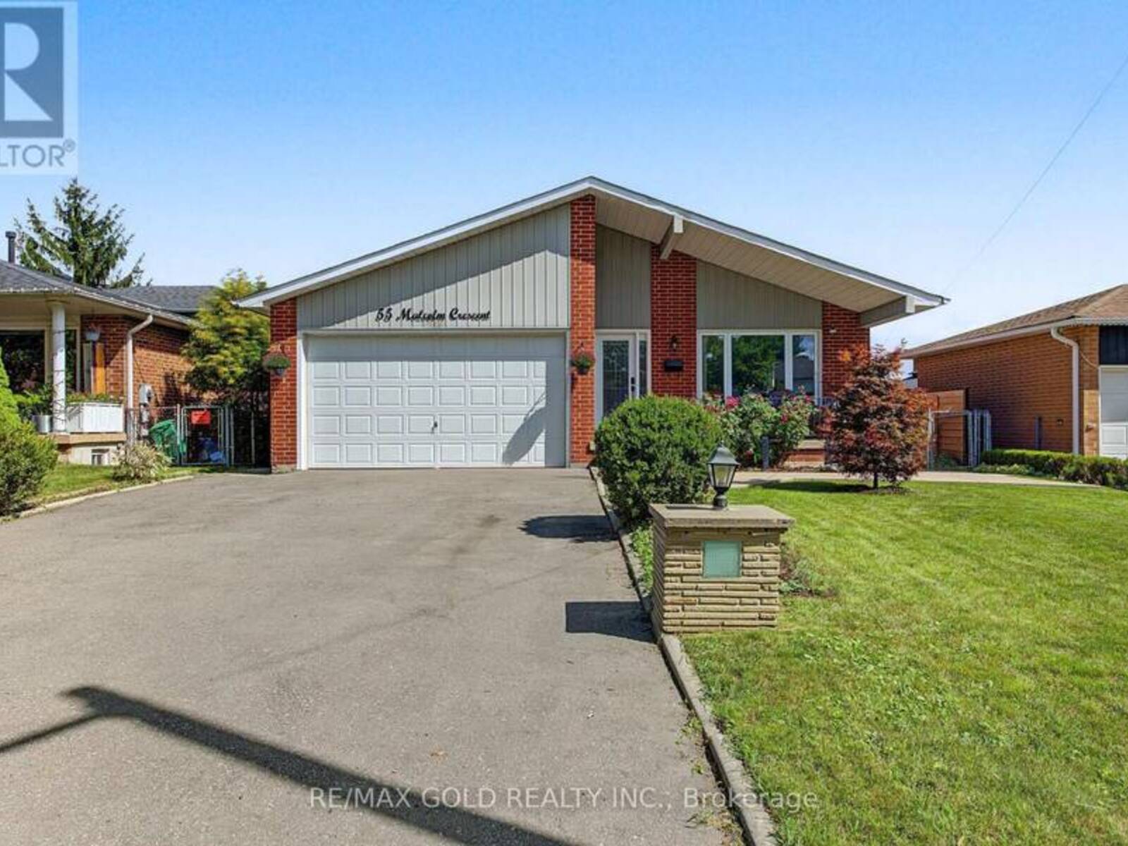 55 MALCOLM CRESCENT, Brampton, Ontario L6S 3C7