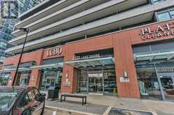 4301 - 2220 LAKESHORE BOULEVARD W | Toronto Ontario | Slide Image Three