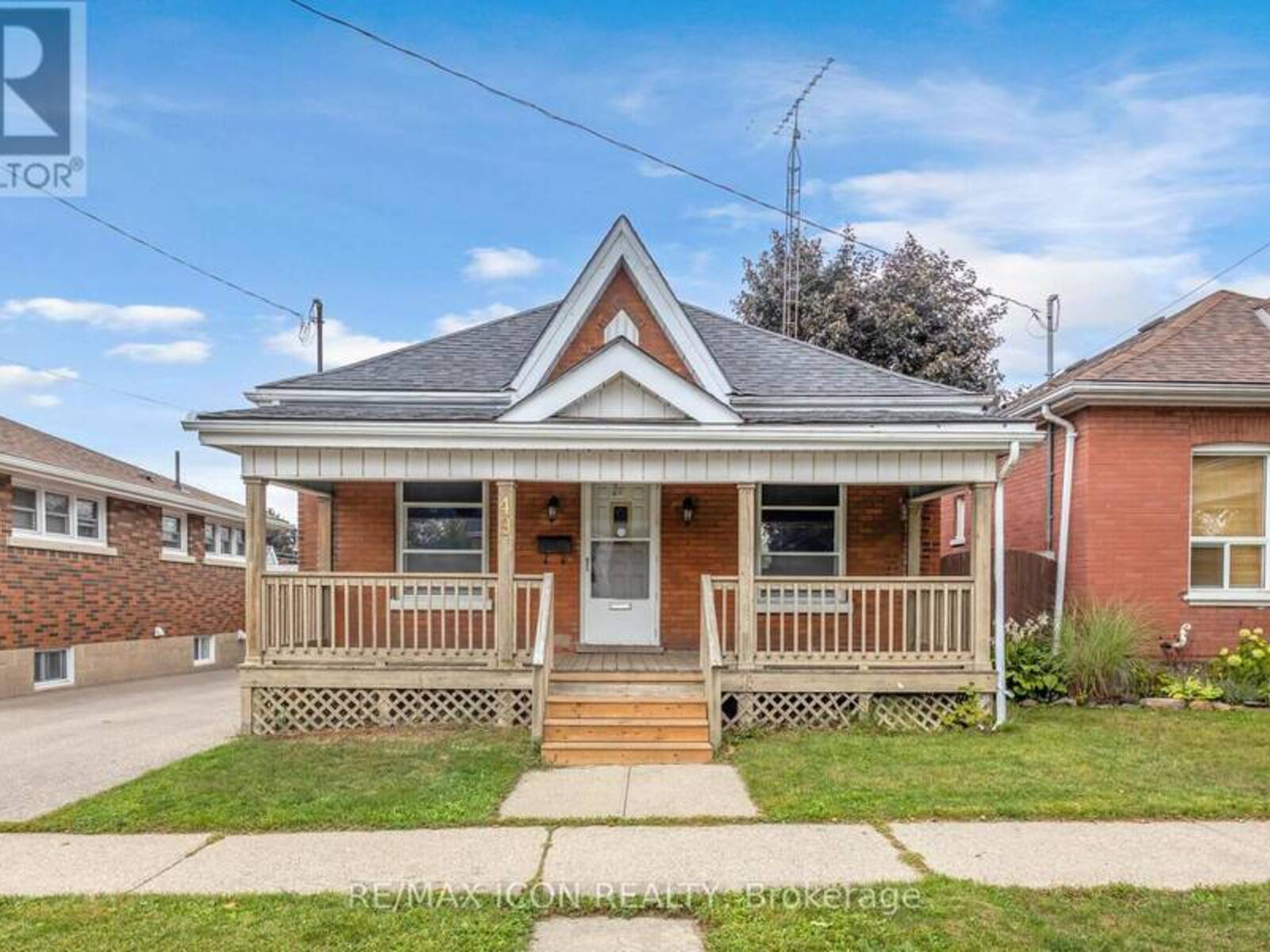 49 MINTERN AVENUE, Brantford, Ontario N3S 1K9