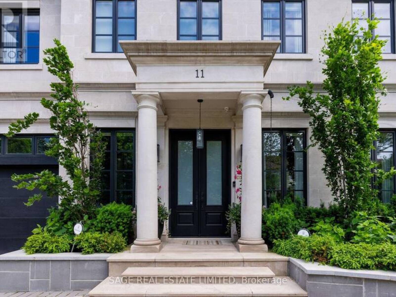 11 RIDGEWOOD ROAD, Toronto, Ontario M5P 1T4