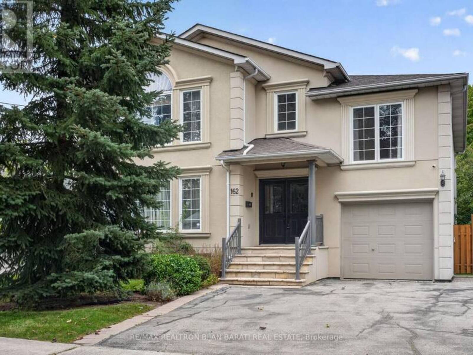 162 GOULDING AVENUE, Toronto, Ontario M2M 1L7