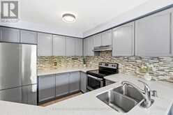 5 JAYS DRIVE | Whitby Ontario | Slide Image Eleven