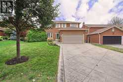 64 GOLF LINKS DRIVE | Aurora Ontario | Slide Image Five