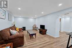 84 LONGFORD DRIVE | Newmarket Ontario | Slide Image Fifteen