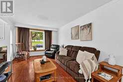 84 LONGFORD DRIVE | Newmarket Ontario | Slide Image Three
