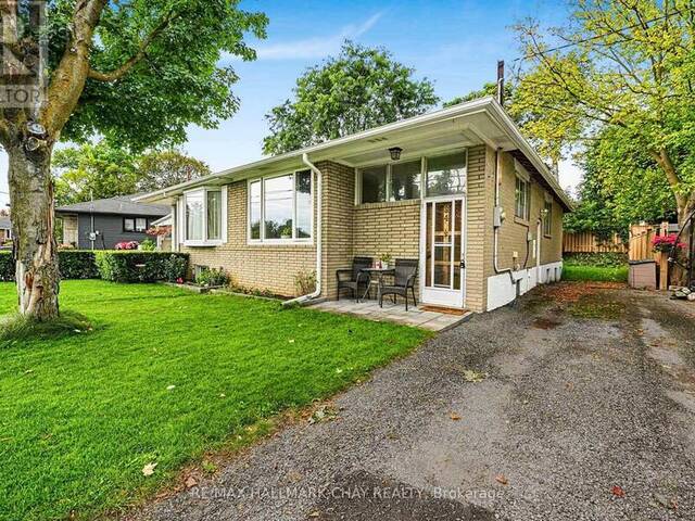 84 LONGFORD DRIVE Newmarket Ontario, L3Y 2Y4 - 4 Bedrooms Home For Sale