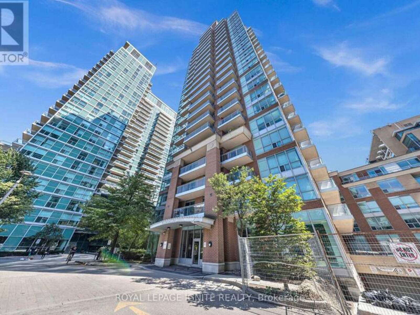 1907 - 50 LYNN WILLIAMS STREET, Toronto, Ontario M6K 3R9