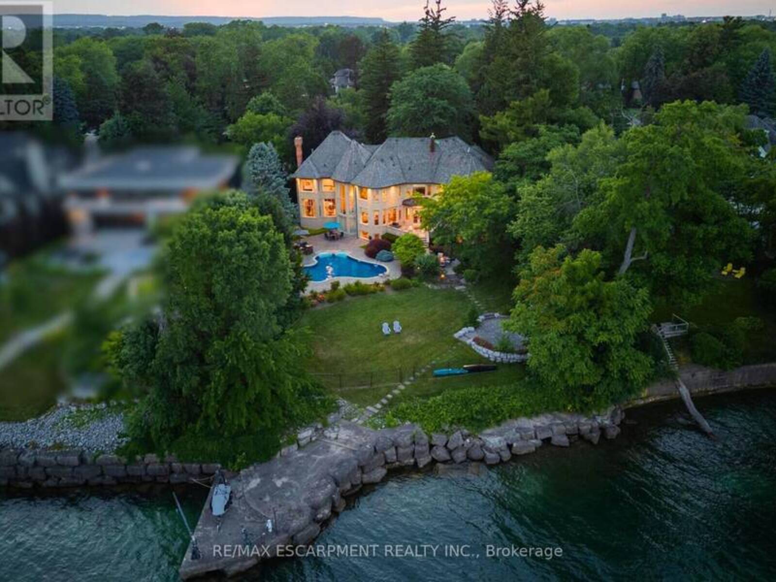 4038 LAKESHORE ROAD, Burlington, Ontario L7L 1A1