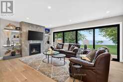 90 LAKESIDE DRIVE | Grimsby Ontario | Slide Image Two