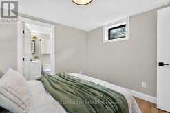 90 LAKESIDE DRIVE | Grimsby Ontario | Slide Image Thirty-seven
