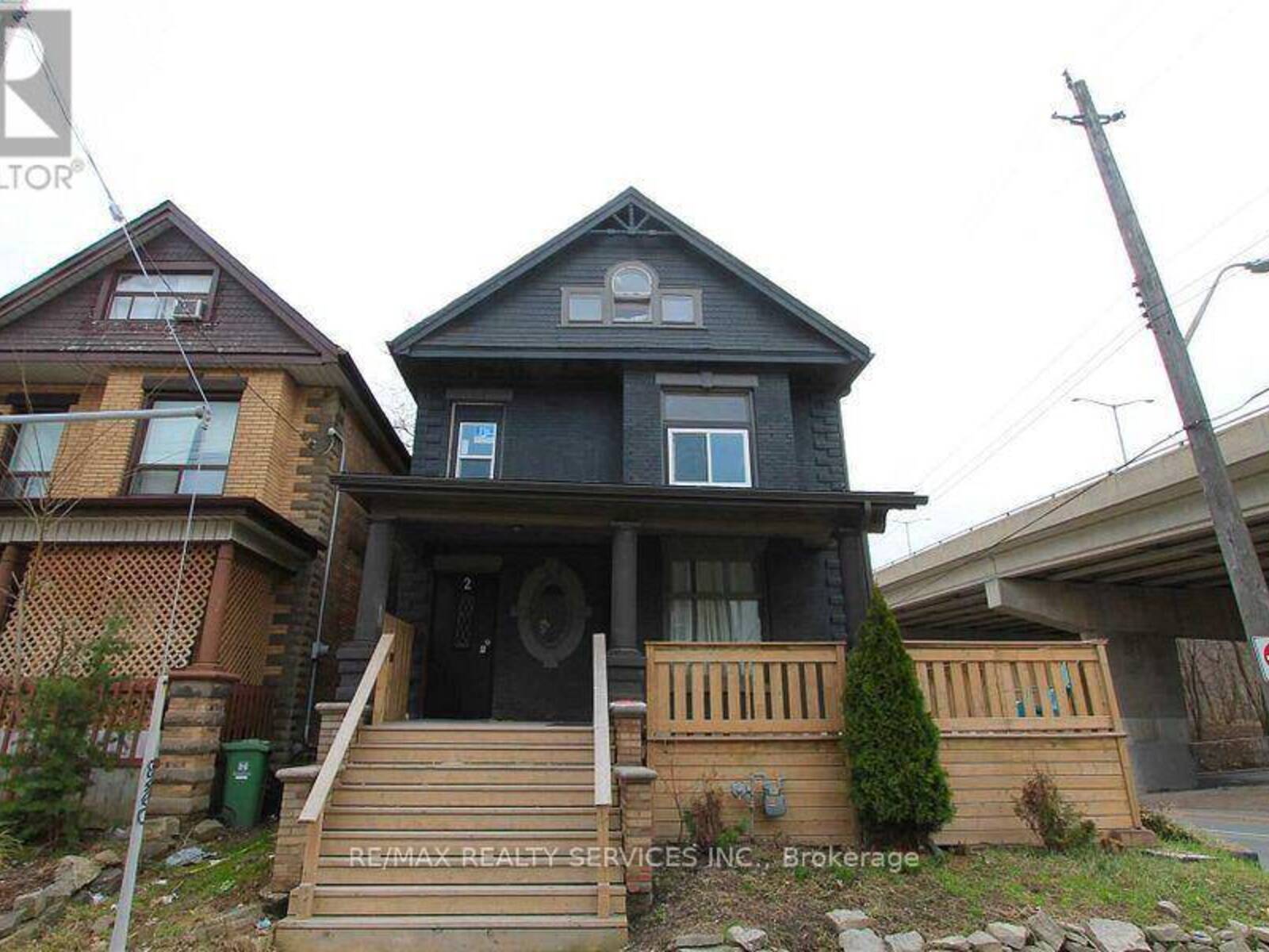 2 WEBBER AVENUE, Hamilton, Ontario L8N 1W3