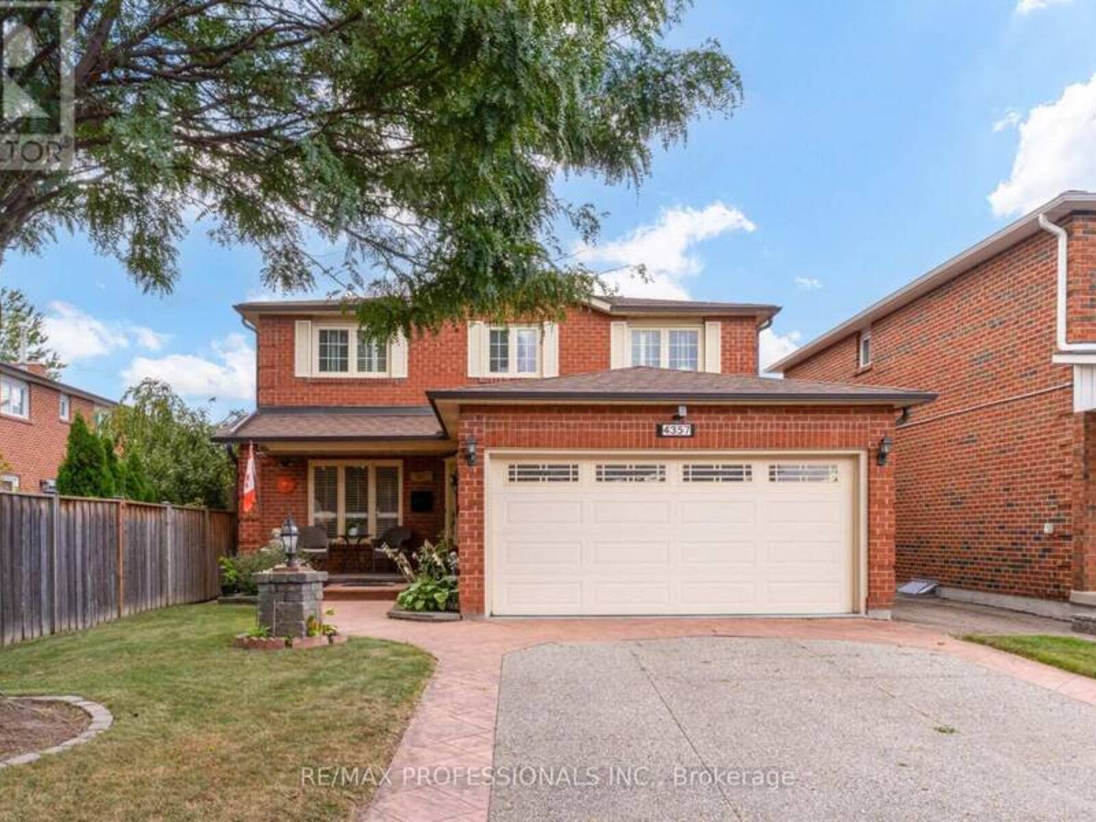 4357 POLTAVA CRESCENT, Mississauga, Ontario L4W 3B9
