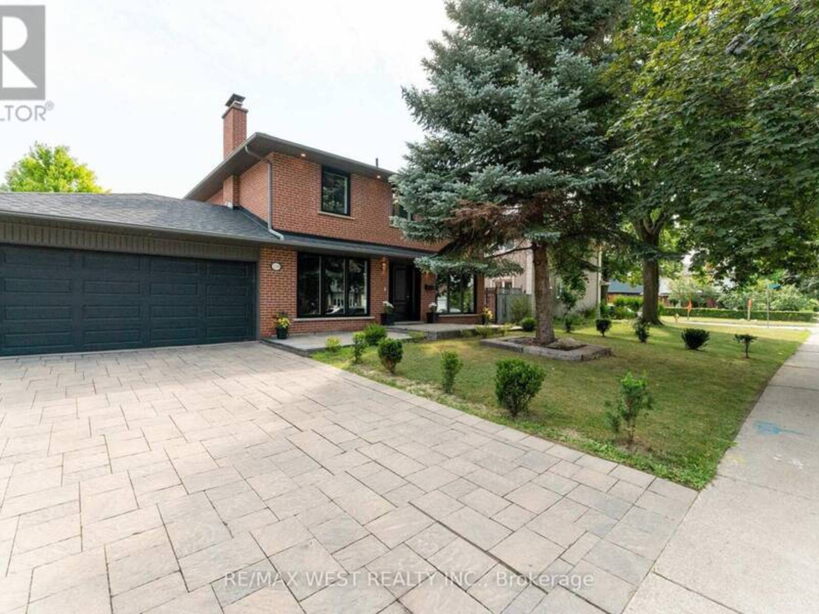139 REDGRAVE DRIVE, Toronto, Ontario M9R 3V6