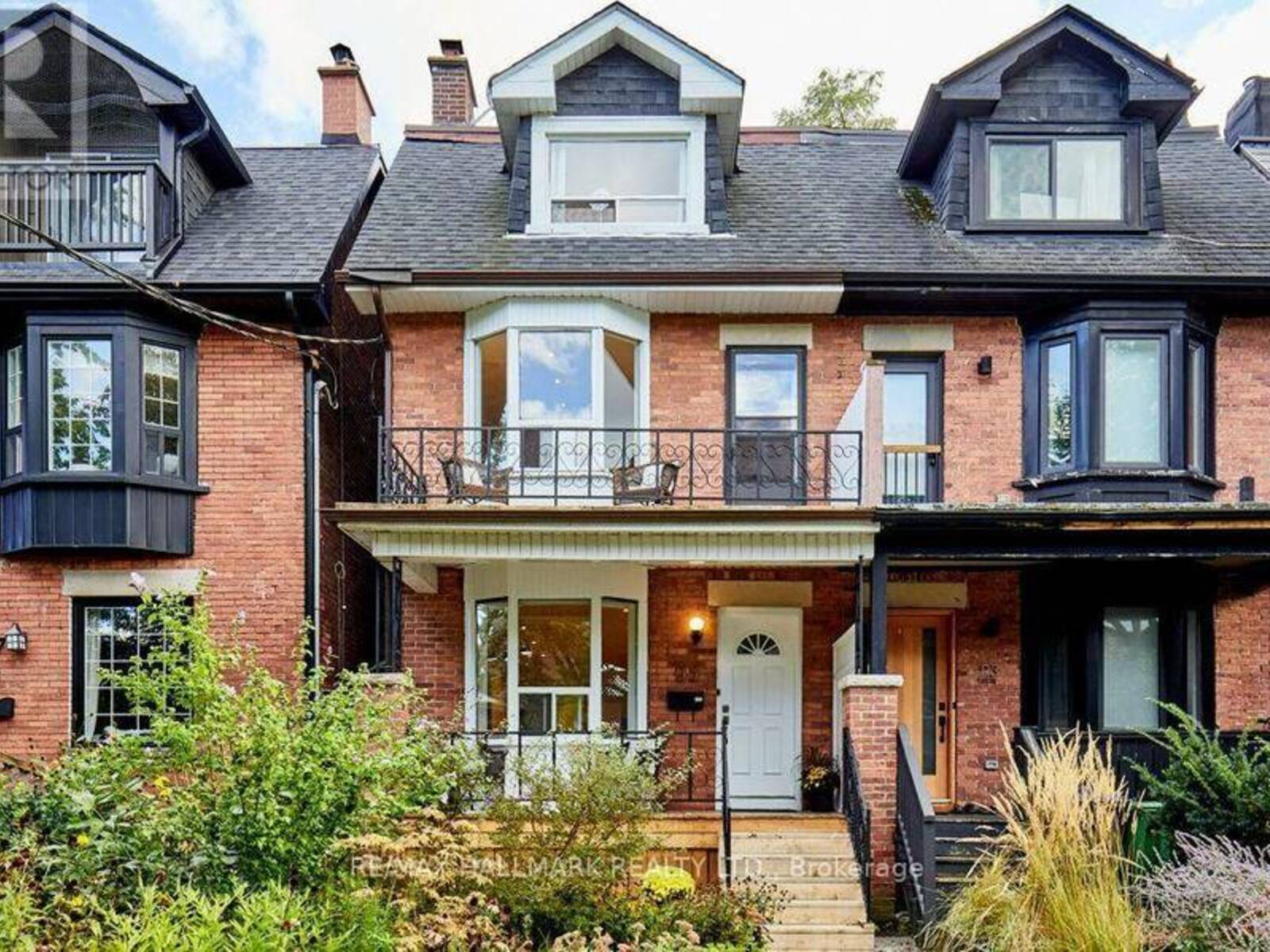 95 BROWNING AVENUE, Toronto, Ontario M4K 1W2