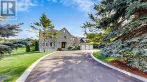 90 OFFORD CRESCENT | Aurora Ontario | Slide Image Two
