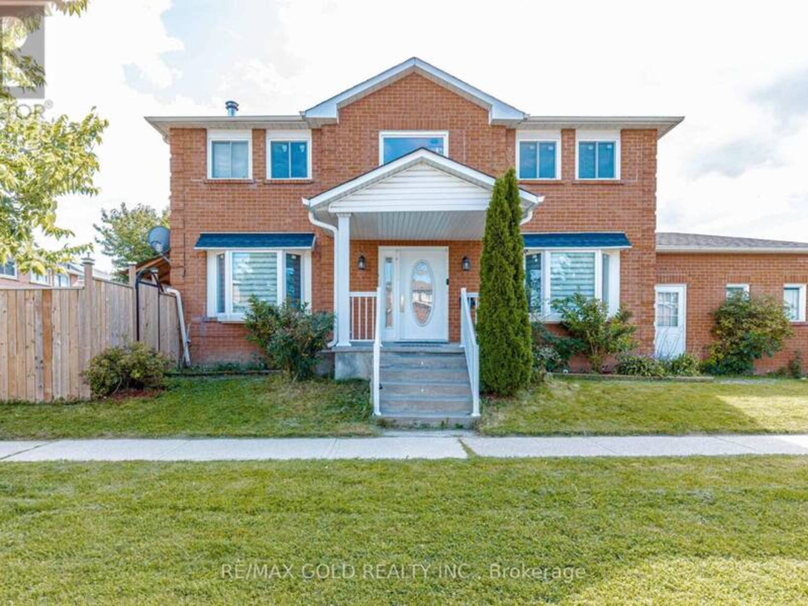 4 HORSHAM STREET, Brampton, Ontario L6X 3R5