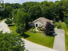 32 PARKSHORE PLACE Hamilton Ontario, L0R 1H1