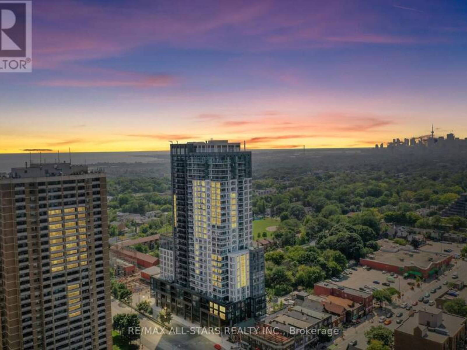 1811 - 286 MAIN STREET, Toronto, Ontario M4C 0B3