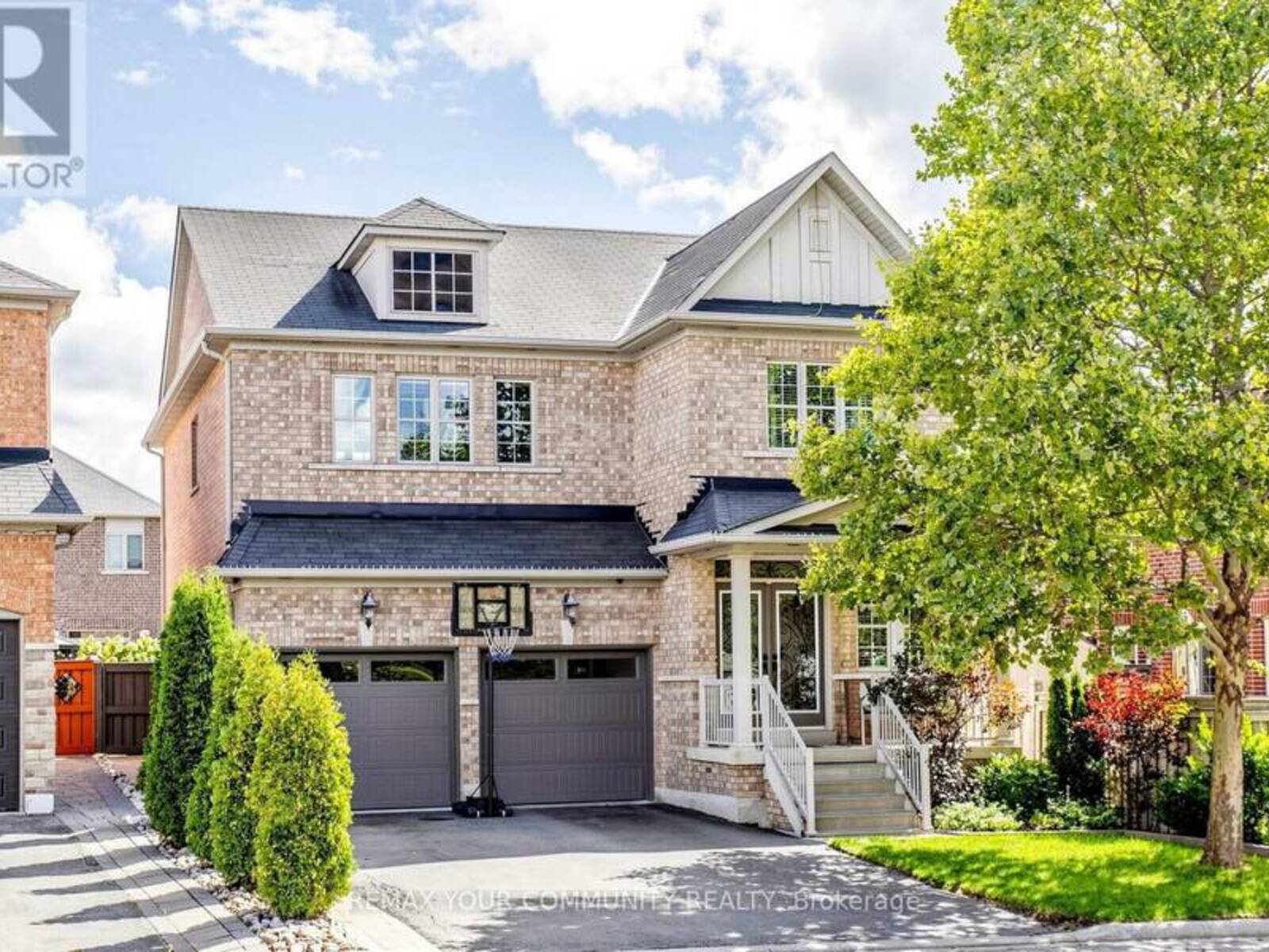 11 TRUDEAU DRIVE, Vaughan, Ontario L4H 0T9