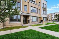 5 - 211 SQUIRE CRESCENT | Oakville Ontario | Slide Image Three
