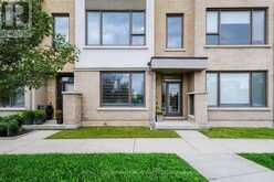 5 - 211 SQUIRE CRESCENT | Oakville Ontario | Slide Image Four