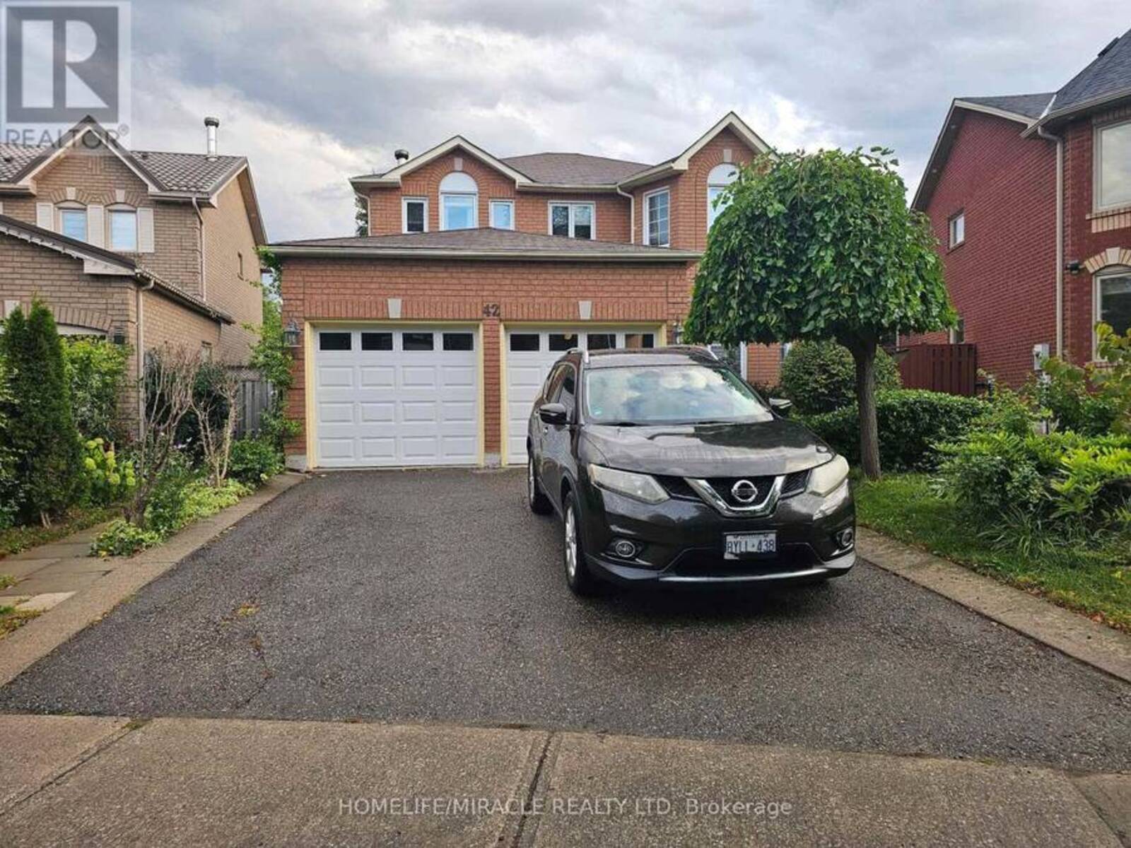 42 PORTEOUS CIRCLE, Brampton, Ontario L6S 5C3