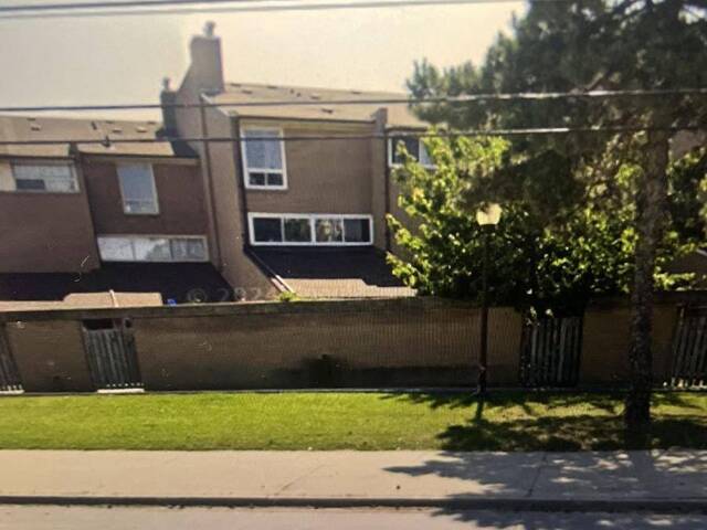 119 - 256 JOHN GARLAND BOULEVARD Toronto Ontario, M9V 1N8 - 3 Bedrooms Condo For Sale