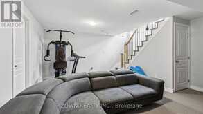 233 SITTELLE PRIVATE | Ottawa Ontario | Slide Image Twenty-five