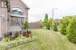 5772 WHITEHORN AVENUE | Mississauga Ontario | Slide Image Seven