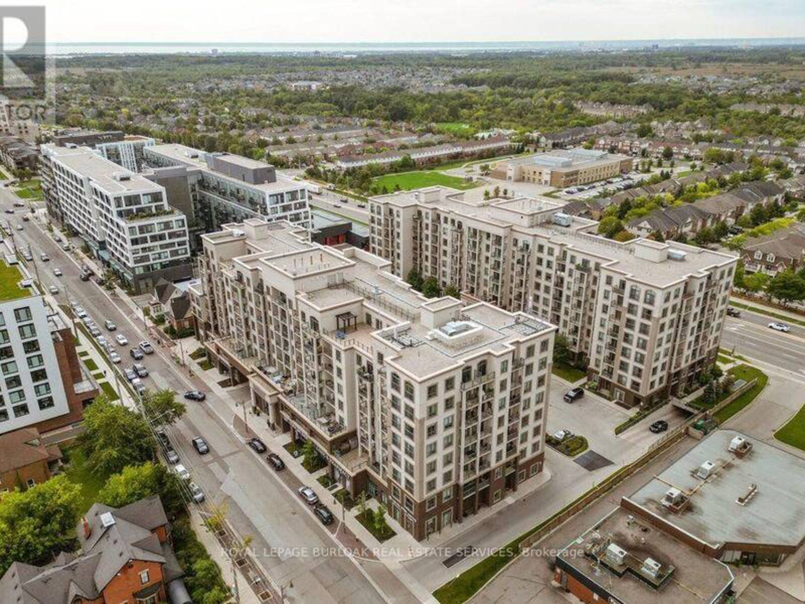 701 - 2486 OLD BRONTE ROAD, Oakville, Ontario L6M 0Y4
